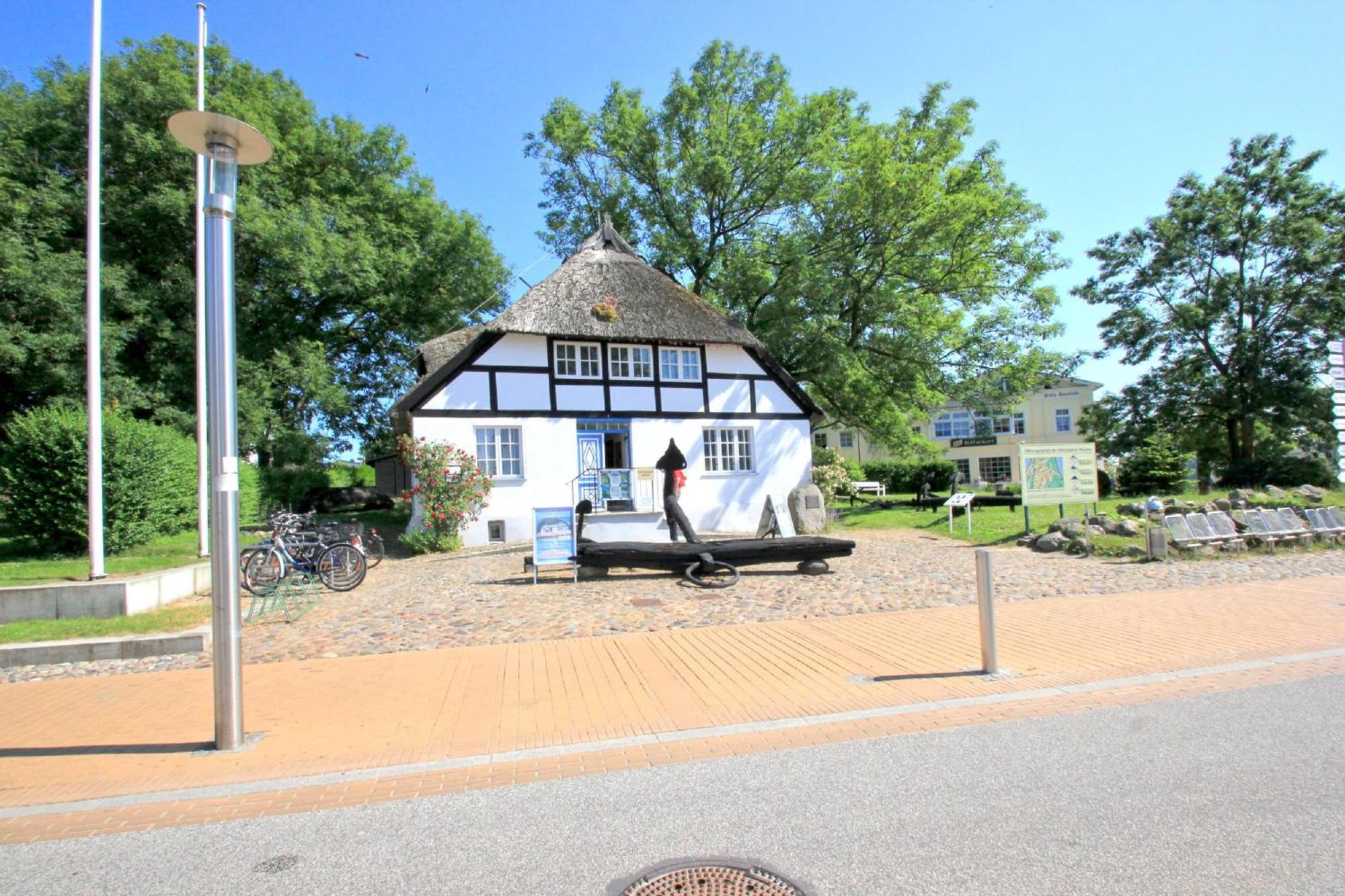 גוהרן Fewo Mit Terrasse, Gratis Nutzung Vom Ahoi Erlebnisbad Und Sauna In Sellin - Haus Blick Zur See Fewo 13 מראה חיצוני תמונה
